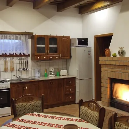 Oereg Somfa Vendeghaz Guest house